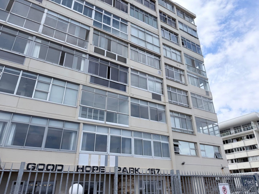 To Let 2 Bedroom Property for Rent in Mouille Point Western Cape